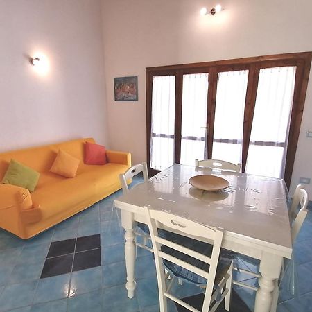 Appartamento Centralissimo In San Teodoro San Teodoro  Buitenkant foto